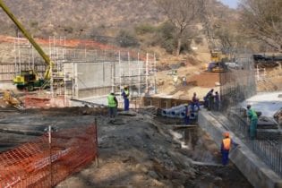 De Hoop Dam construction image