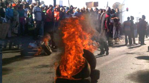 The Gauteng Government has committed to provide basic infrastructure for Zandspruit, North West of Johannesburg following violent protests by the community in the recent months