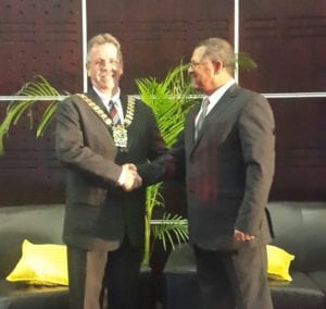 Duncan Daries hands over the IMESA presidency to Gavin Clunnie