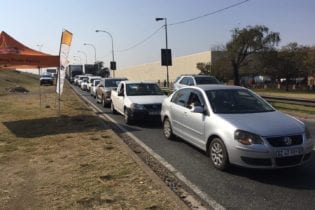 Traffic congestion on Main Reef Road. Picture: Rianté Naidoo