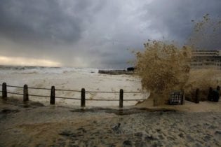 Recent storms which hit the City of Cape Town has contributed very little to the city's water storage. Photo: Reuters / Mike Hutchings