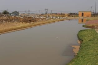 Sewage floods Mongau Street in Tshepiso, Sharpeville, in Emfuleni Local Municipality