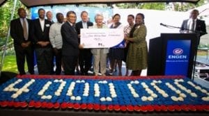 Engen Executives & NMCH Trustees cheque handover