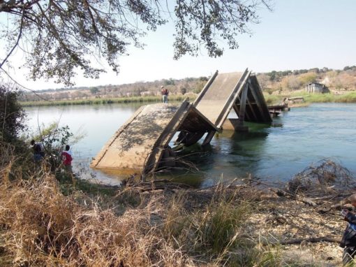 Bridge collapse on River Cubango