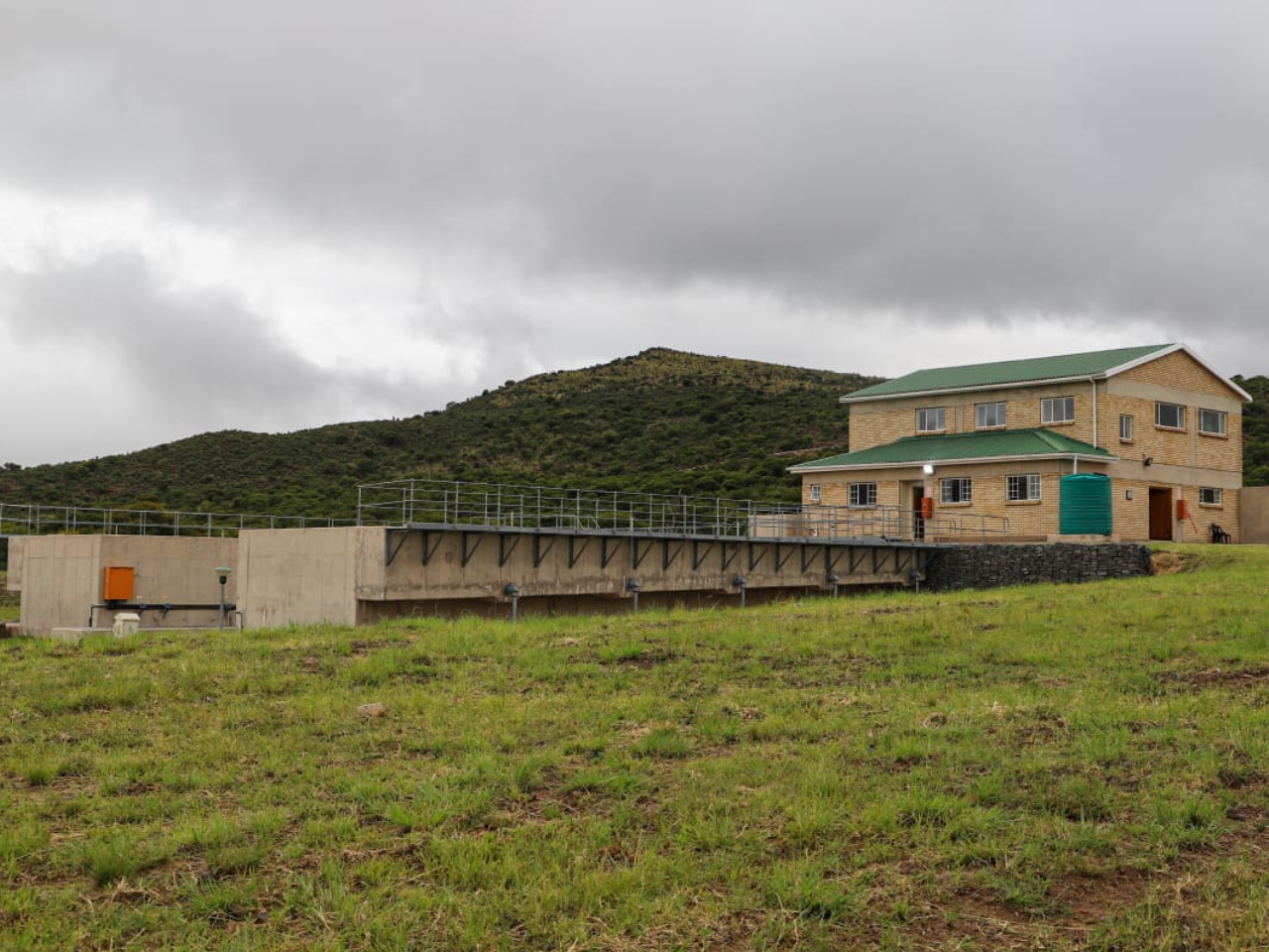 Minister Majodona Hands Over Lubisi Water Treatment Works In The Eastern Cape