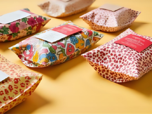 Fibre based packing for recycling