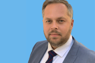 Minister of Home Affairs, Dr Leon Schreiber