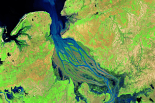 Earth observation data for water sources