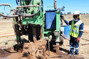 borehole drilling machine hitting water