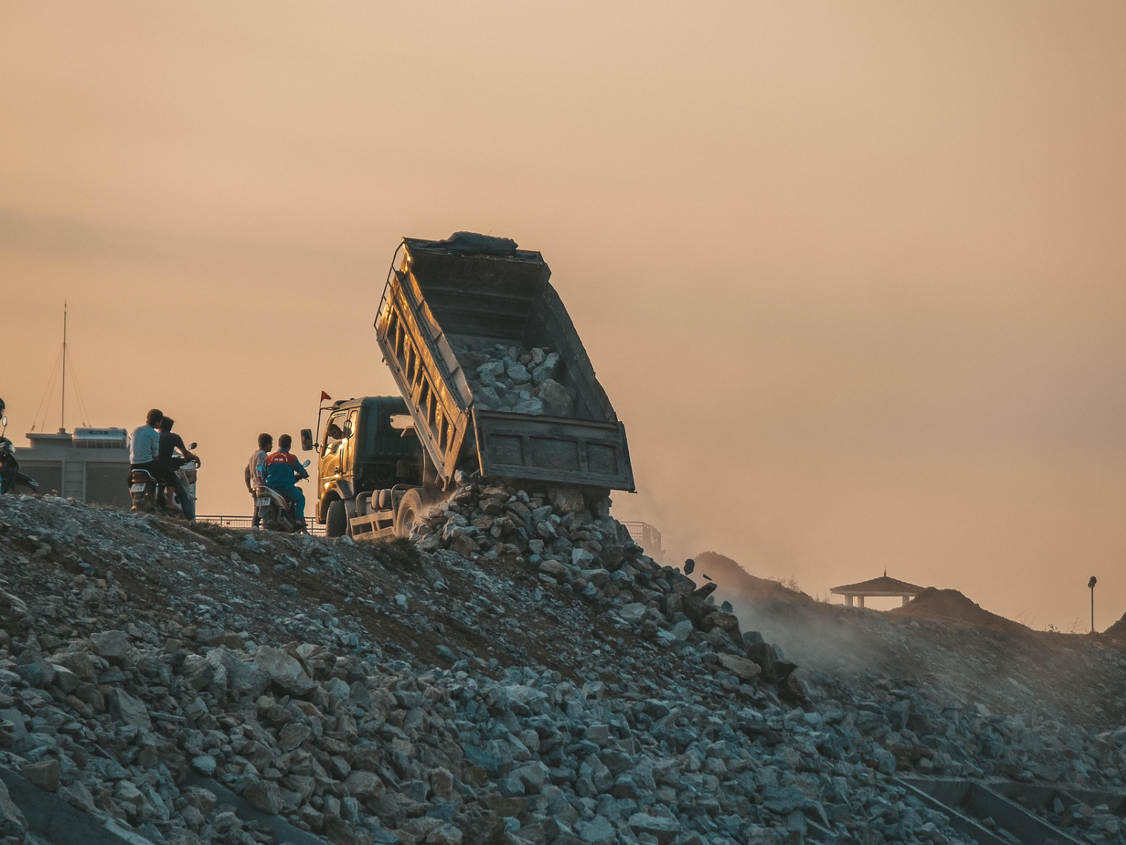 Landfill waste dumping