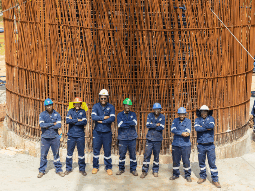 Team building the Goudrand water tower