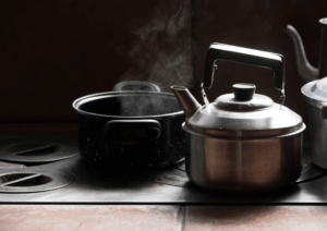 Boiling water with electricity