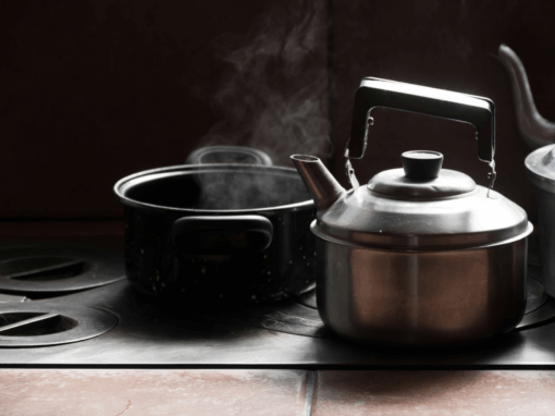 Boiling water with electricity