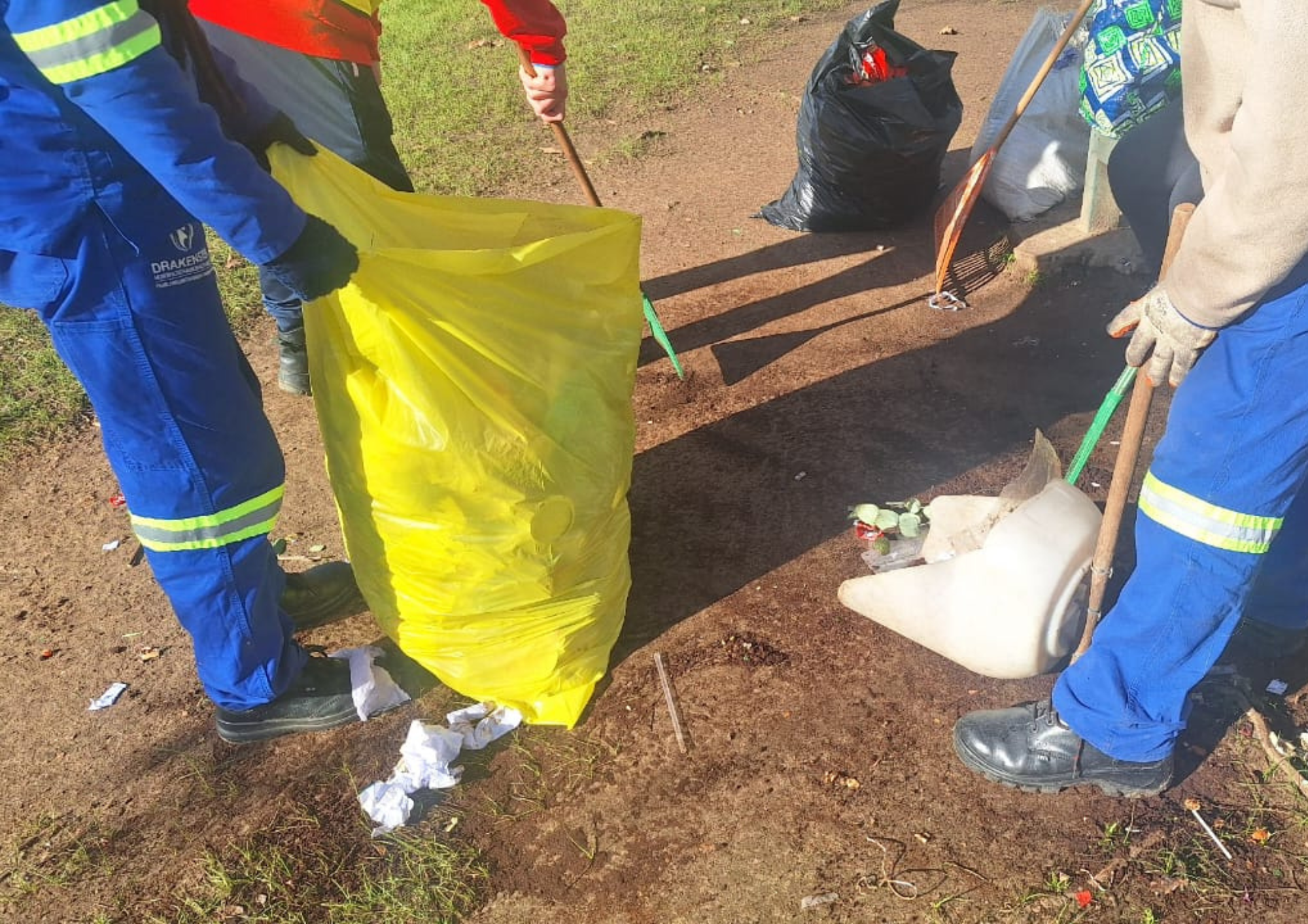 Community clean ups with single use plastic bags