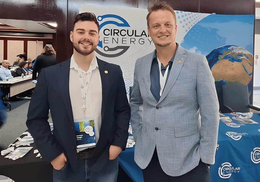 Steffen Schröder and Dr Dominic Vooght, research and development engineer at Reclite SA
