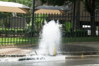 Johannesburg water leak from burst pipe