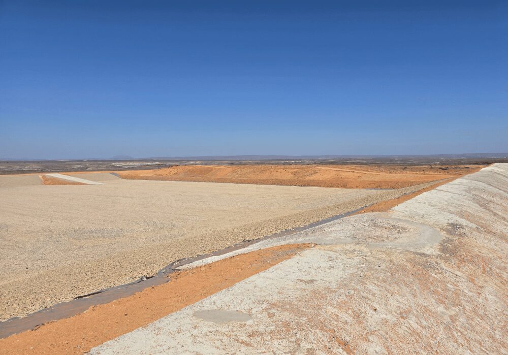 Stormwater and leachate infrastructure at Weskus Regional Landfill near Vredendal