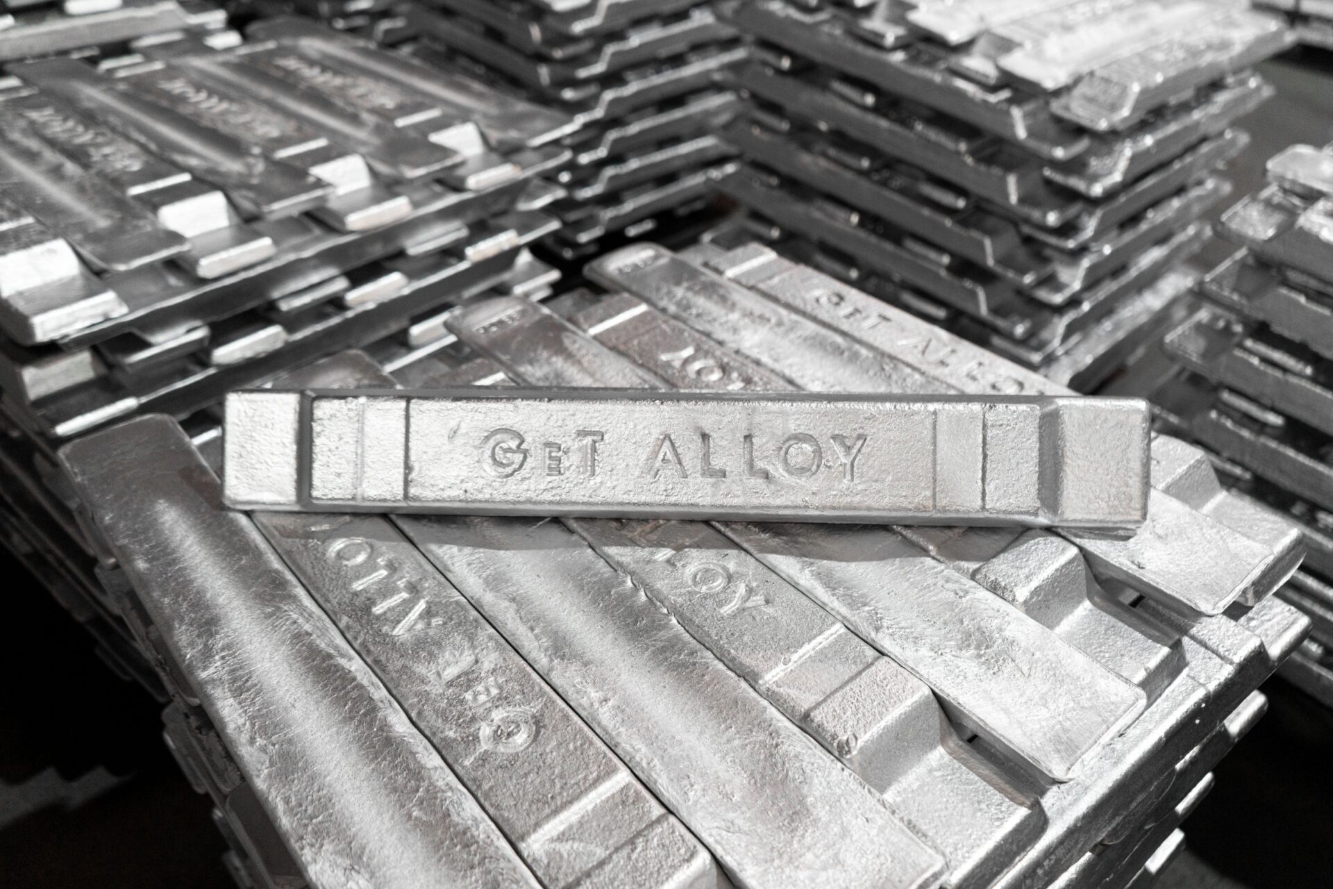 World-class aluminium ingots manufactured by GeT Alloys from recycled beverage cans and post-consumer scrap.