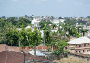 Nigeria electricity access above houses