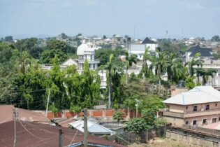 Nigeria electricity access above houses