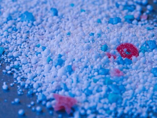 Polystyrene balls for recycling