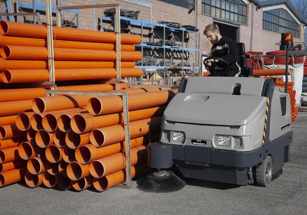 Skyjacks MACH6 for cleaning with Sanitech