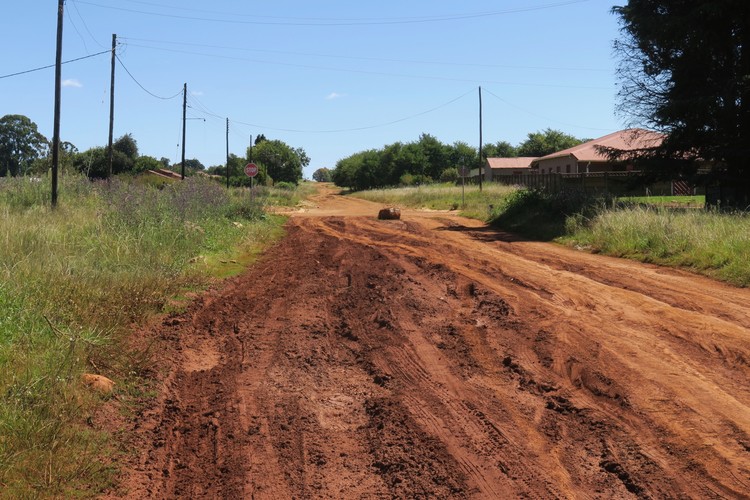 A residential street in Emakhazeni