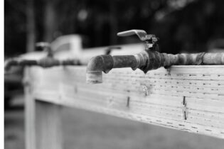 water crisis with dry taps