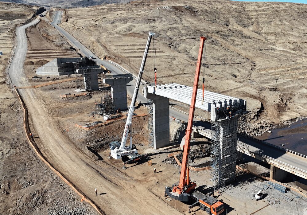 Khubelu Bridge PC Beam Installation – Tandem lifting and placing of the 1st precast beam