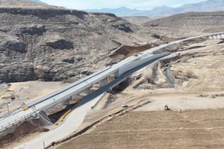 Khubelu and Mabunyaneng Bridges