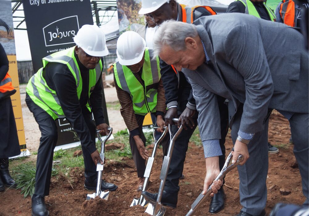 Mayor Morero breaks ground for the biodigester pilot plant in Johannesburg
