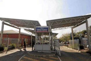 Outside Tembisa Provincial hospital entry