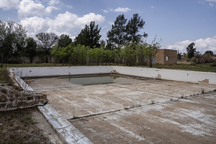 The remains of a swimming pool in Delareyville.