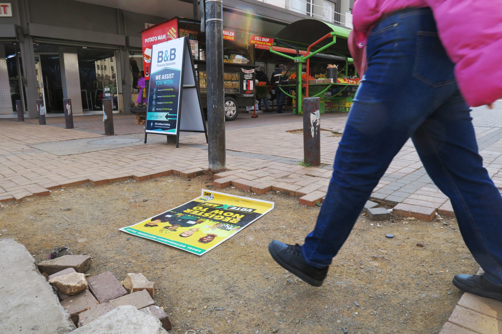 Potholes, broken paving, and decaying infrastructure mar Bloemfontein’s inner city.