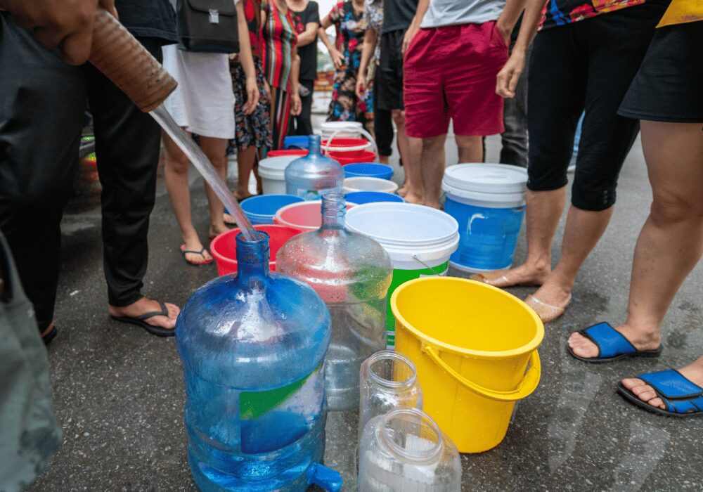 water filling up a water jar